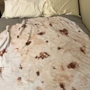 Burrito blanket